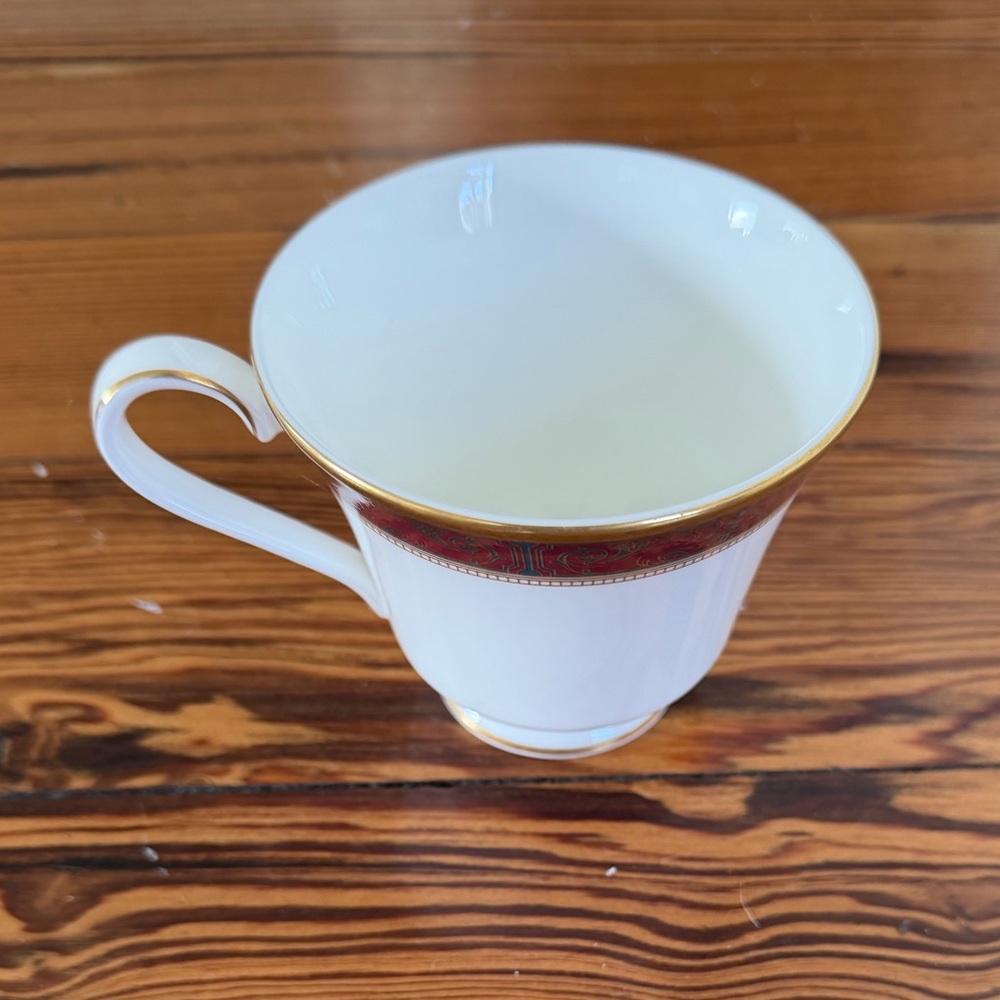 Royal Doulton Martinique Footed Cup Fine Bone China CUPFT 3”
